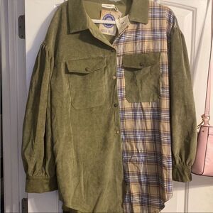 NWT andthewhy army green and‎ plaid shacket L